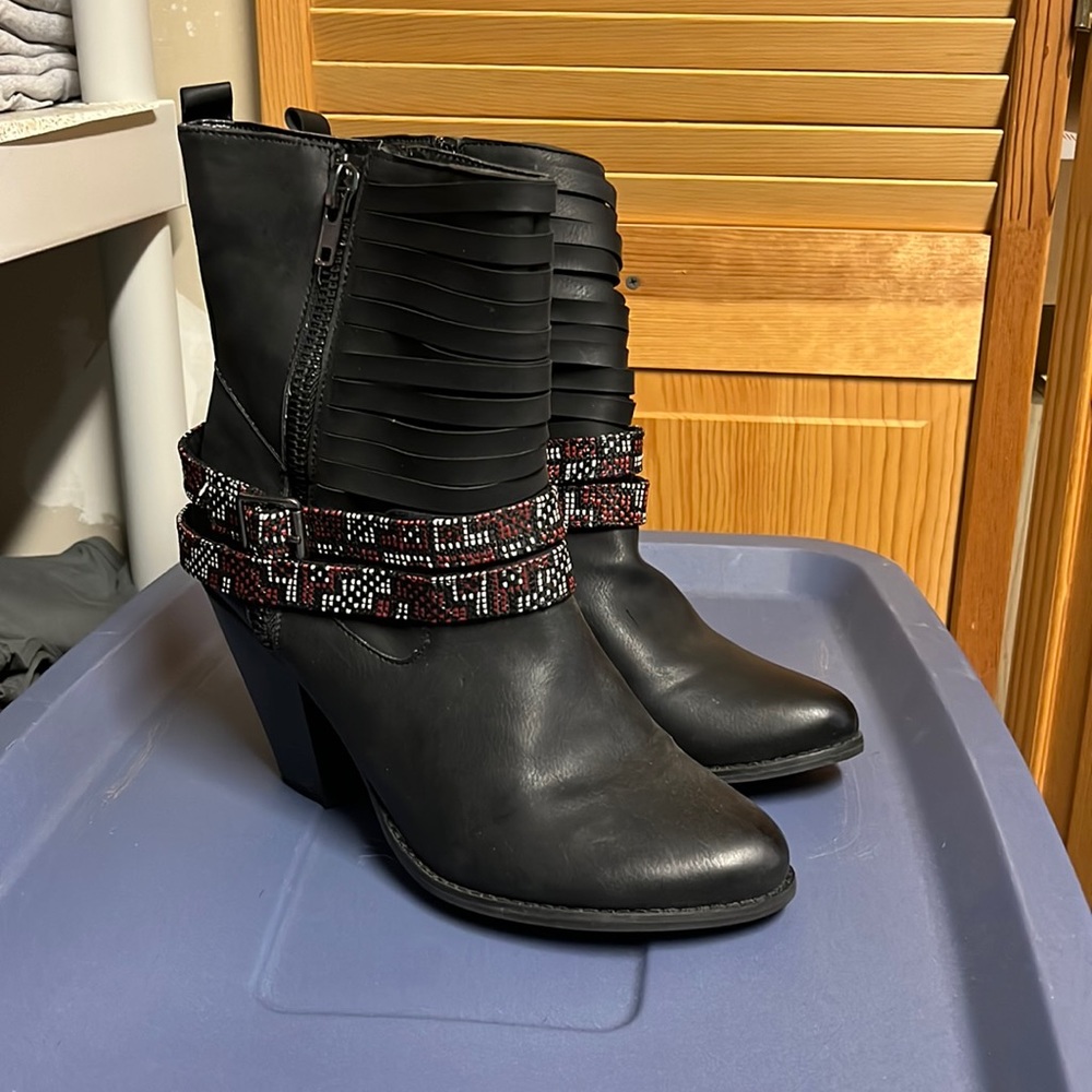 🌻Size 10M black boots.